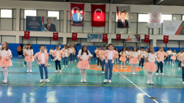 23 NİSAN ULUSAL EGEMENLİK VE ÇOCUK BAYRAMI İLÇEMİZDE ÇOŞKU İLE KUTLANDI